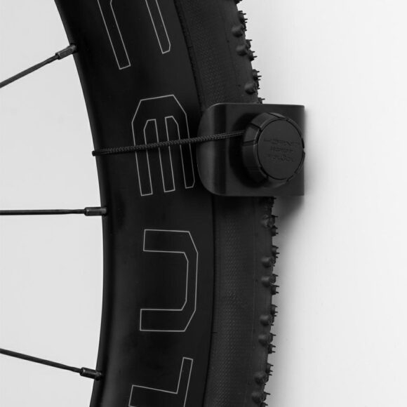 Uchwyt ścienny na rower HORNIT CLUG PRO Hybrid czarny M - profesjonalny wieszak rowerowy - obrazek 7